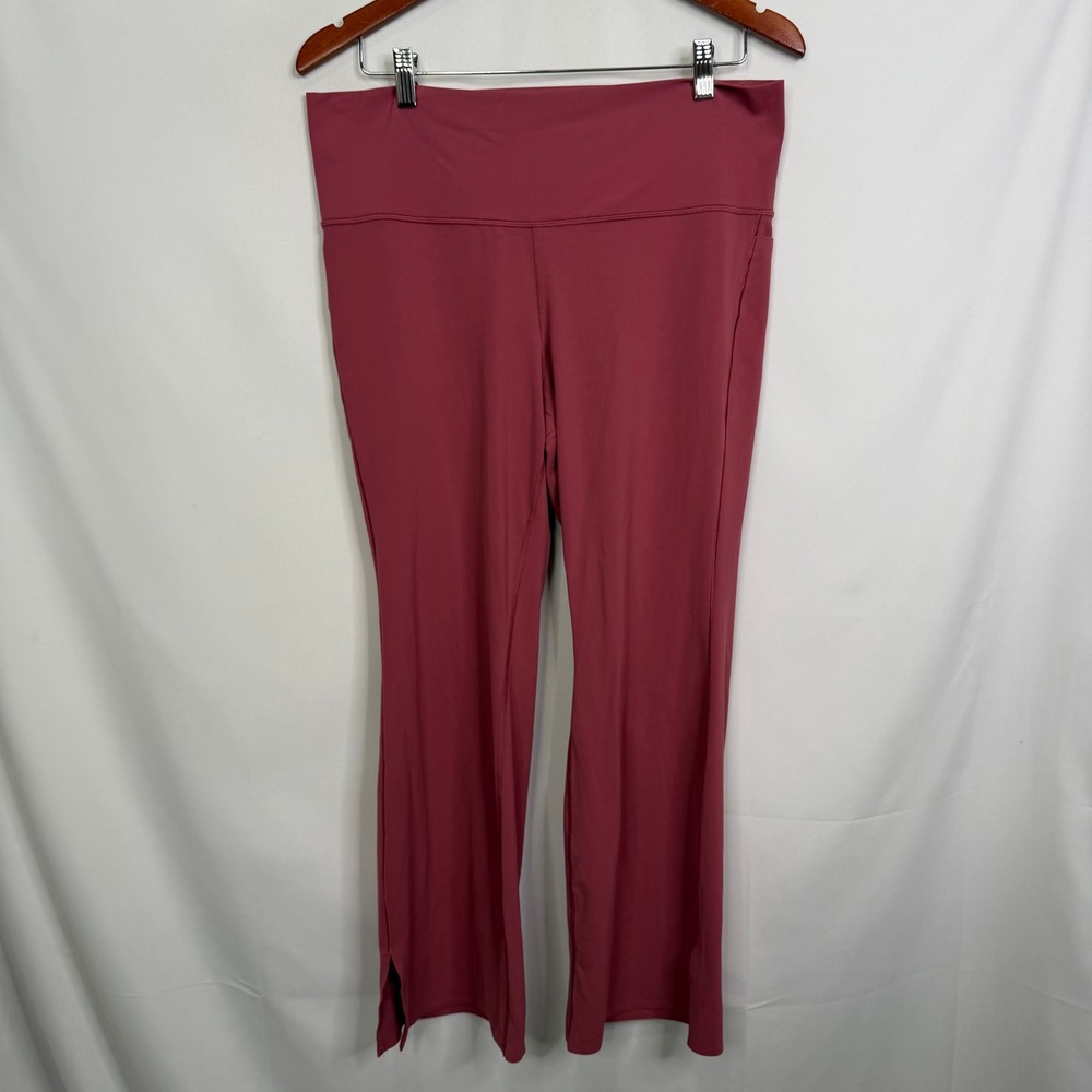 Athleta Transcend Stash Crop Straight Leg Pants Rosewood Pink 2X - Picture 3 of 9